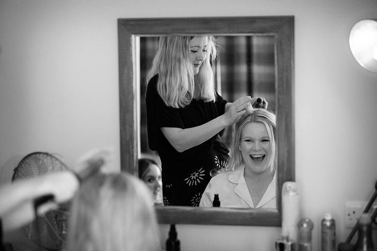 bridal prep at Barton's Mill wedding