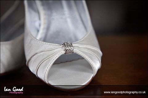 Elcot Park Hotel wedding photographer