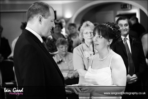 Wedding ceremony at Basingstoke Country Hotel