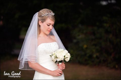 bridal photography at wokefield park
