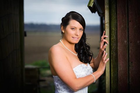 portrait of kent bride in garden