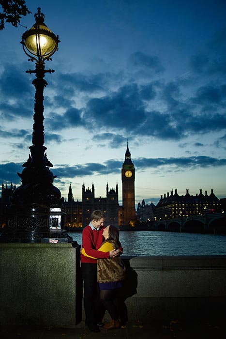 engagement photo in London