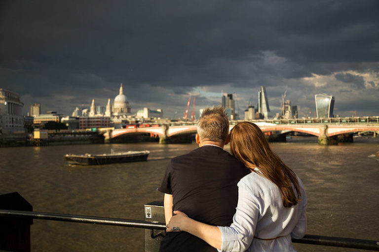 London engagement photo on southbank