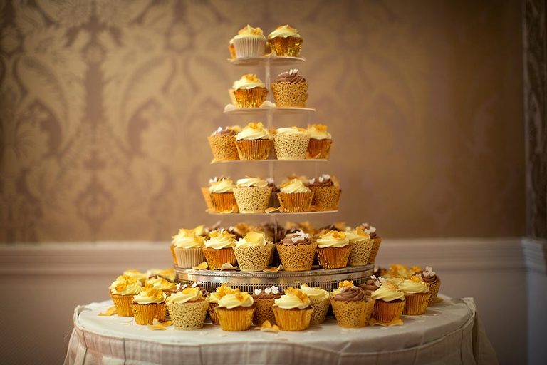 cup cakes at Tylney Hall wedding